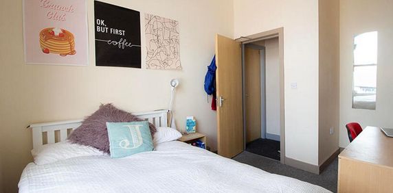 5 bedroom flat to rent - Photo 2