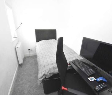 Derby Street, Queensbury, Bradford, BD13 - Photo 1