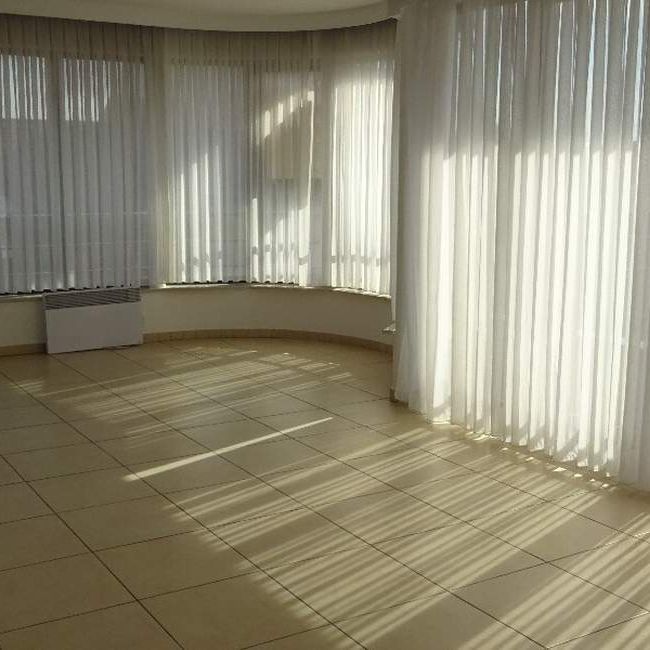 Appartement te huur in Ieper voor € 700 met 2 slaapkamers - Foto 1