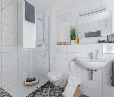 WG sucht Mitbewohner im Studentenwohnheim Stay + Study - Photo 1