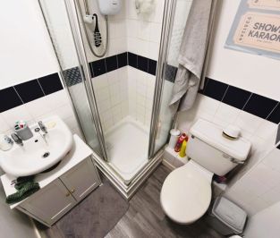 2 bedroom Flat in Calverley Ln, Leeds - Photo 6