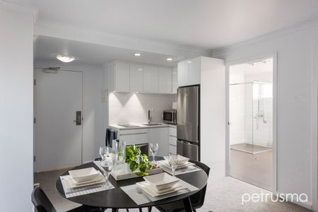 Fully furnished, Premier Battery Point Appartment - Photo 4