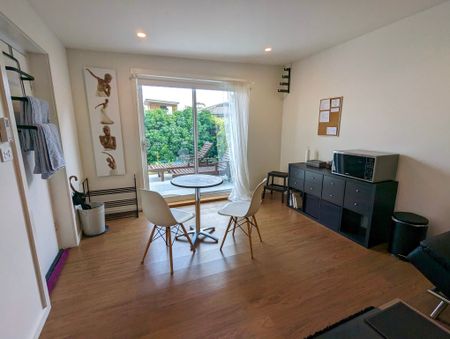 Sunshine West - Photo 2