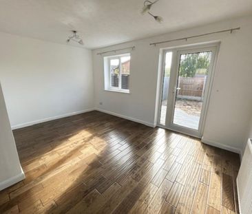 1 bedroom semi-detached house to rent - Photo 5