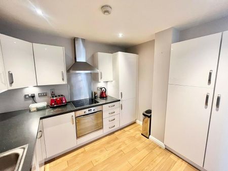 2 bedroom apartment to rent - Photo 4