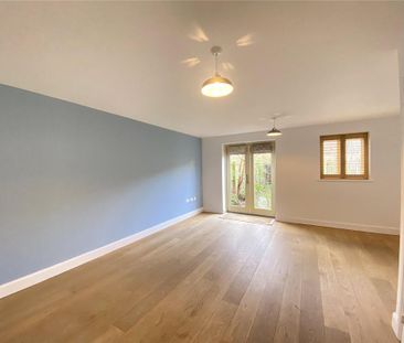 3 bedroom terraced house to rent - Photo 2