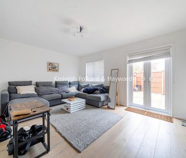 3 bedroom end of terrace house to rent - Photo 3