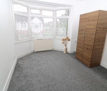 3 bedroom maisonette to rent - Photo 3