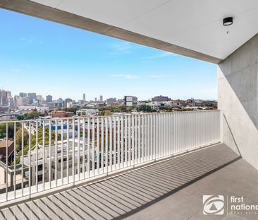 Luxurious 2 Bedroom unit - Panoramic Views - Photo 6