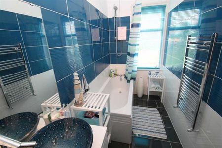 2 bedroom Flat To Let Total Size: 850 SQ FT - Photo 4