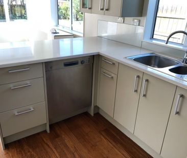 Bucklands Beach - Photo 5