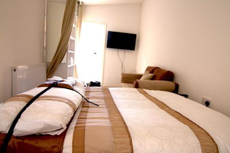 Studio to rent - Photo 4
