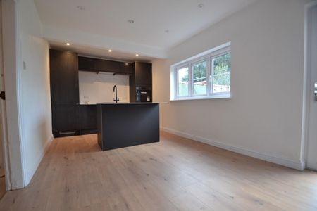 2 bedroom House To Let - Photo 5