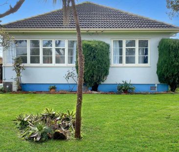 LINWOOD - 2 BEDROOMS + STUDY, 1 BATHROOM, HEATPUMP, 1 CARPARK - Photo 4