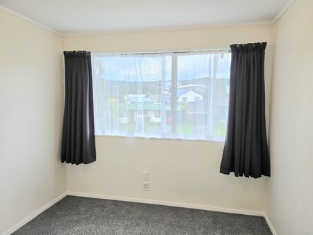 Family Home - Photo 5