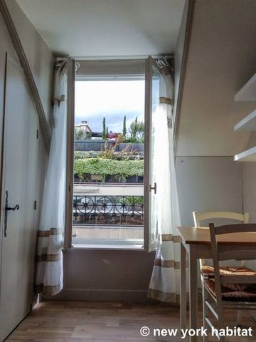 Logement à Paris, Location meublée - Photo 3