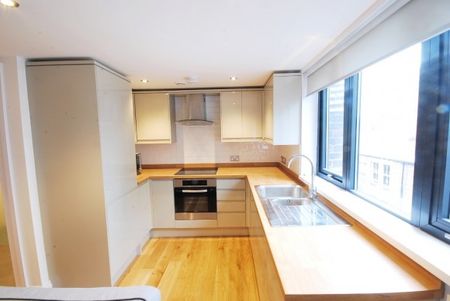 1 Bed - Grainger Street, Newcastle Upon Tyne - Photo 3