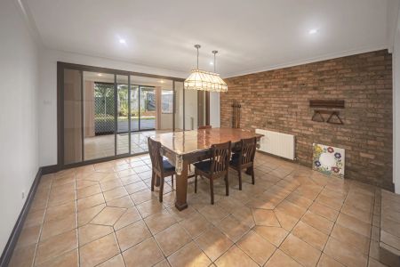 Spacious and comfortable family home. - Photo 2