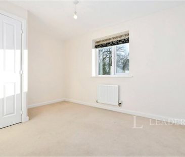 3 bedroom semi-detached house to rent - Photo 3