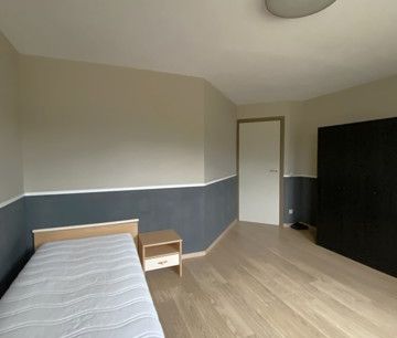 Ruime gezinswoning met 3+ slaapkamers - Photo 4