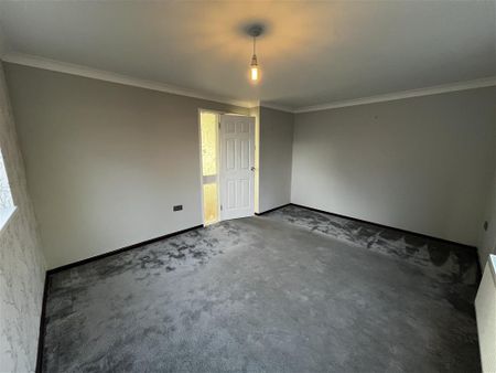 Lushington Close, NORWICH - Photo 3