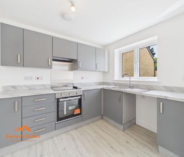 3 bedroom semi-detached house to rent - Photo 5