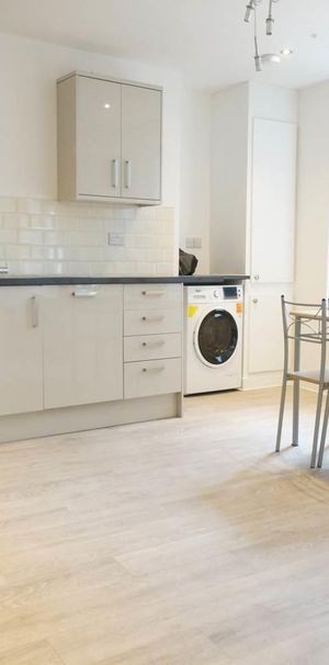 Apartment 2, 278 High Street - Photo 1