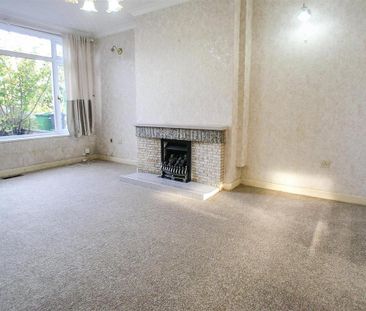 4 bedroom semi-detached house to rent - Photo 2