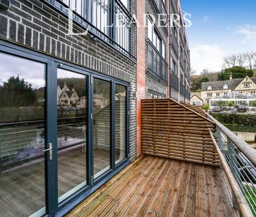 3 bedroom town house to rent Rooksmoor Mill, Woodchester - Photo 3