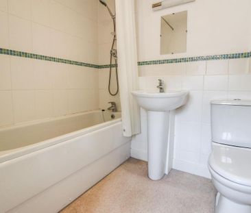 1 bedroom coach house to rent - Photo 4