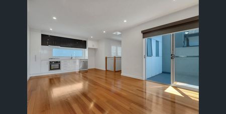 5/89 Thackeray Road, Reservoir VIC 3073 - Photo 3