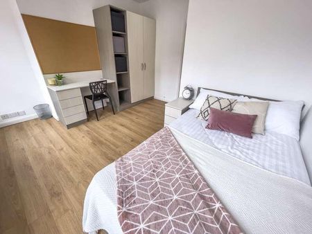 Mount Pleasant, L3 - Photo 3