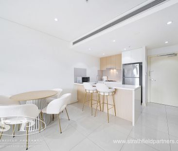 Fully Furnished One Bedroom plus Study Apartment - Photo 1