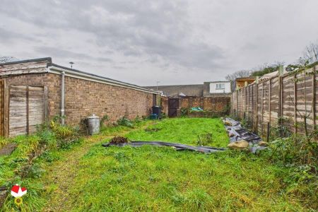 Sycamore Close, Gloucester - Photo 4