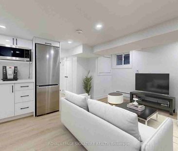 250 Major Street apartment — Toronto, ON (1-Bedroom) - 1 Bedroom - Photo 4