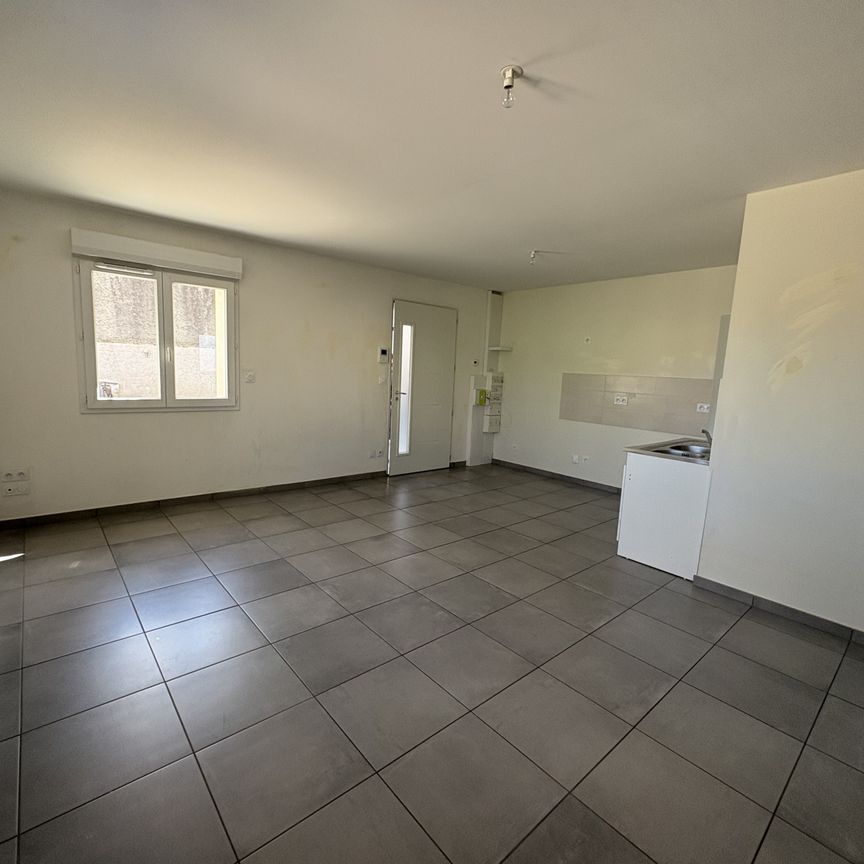 Location Appartement 3 pièces 54m² ST RAMBERT D ALBON 26140 - Photo 1