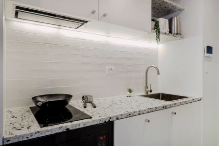 Smart Studio Apartment with Balcony - Photo 3