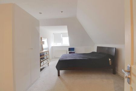 3 Bedroom - Photo 5
