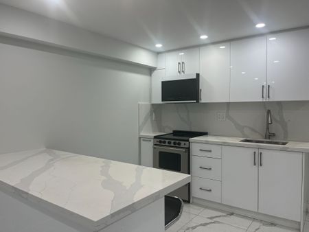 For Lease - 162 Mactier Drive, Vaughan, Ontario - Photo 3