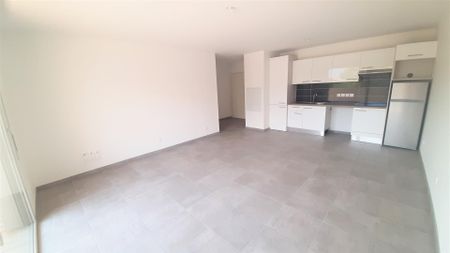 location Appartement T3 DE 64.63m² À THYEZ - Photo 3