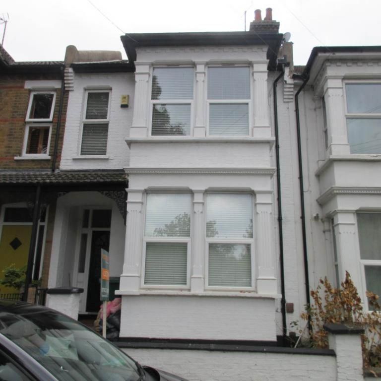 5 bedroom terraced house to rent - Photo 1