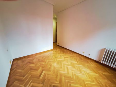 Piso de alquiler en Portugal, Avenida Europa - Photo 4