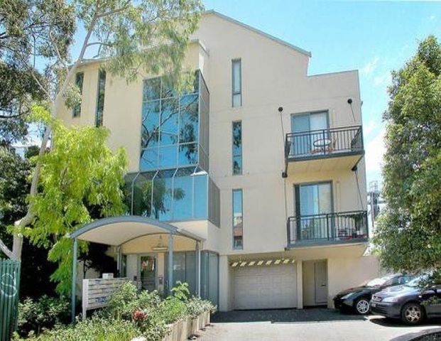 37/8 Cavill Avenue, Ashfield - Photo 1
