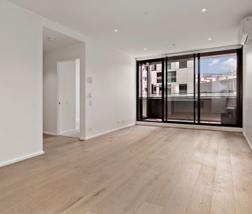 One Bedroom Apartment in 883 Collins - UNFURNISHED - Photo 1