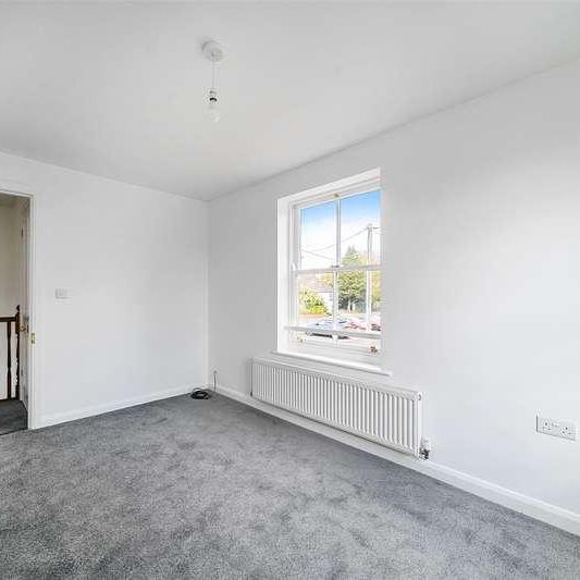 Long Close, Downton, SP5 - Photo 1