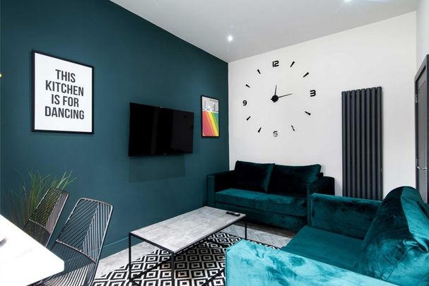 1 bedroom in a house share to rent - Photo 1