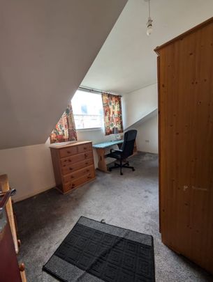 Room in a Shared House, Burley Road, LS4 - Photo 1