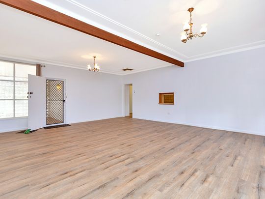 Beautifully spacious three bedroom home, in East Tamworth - Photo 1