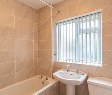 Highfield Avenue, Appleton, Warrington, WA4 - Photo 2