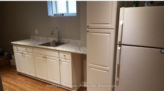 For Lease - 12 D'ambrosio Drive Unit# Lower, Barrie, Ontario - Photo 1